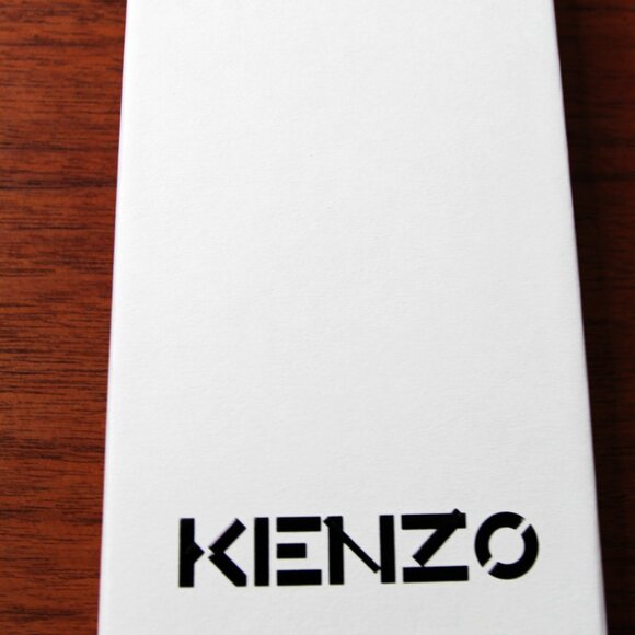 BNWT KENZO OFF WHITE LOGO IPHONE XI PRO CASE - Picture 4 of 5